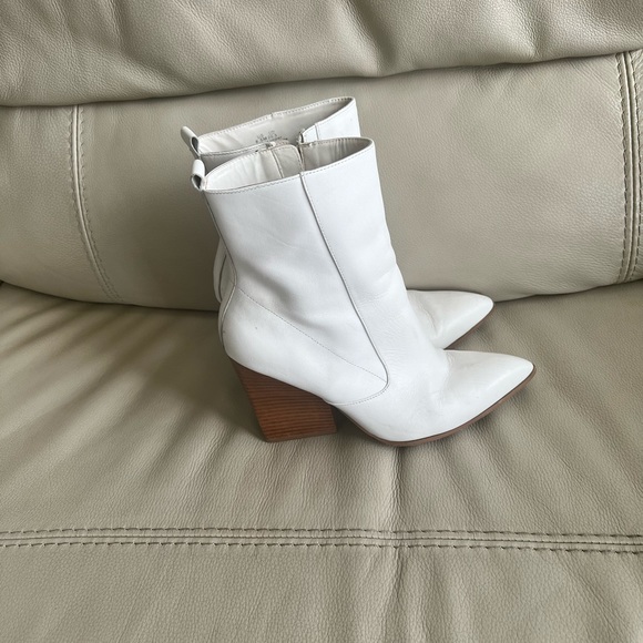 Bleecker & Bond Kailey Bootie - Picture 2 of 7